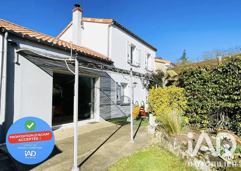 Maison 5 pièces 111 m² · à Cernusson · 111 m² · 198 000 €