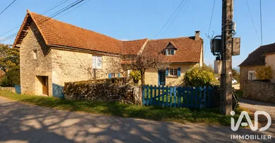 Traditional house in Carennac (46110)