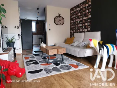 Apartment in Écouflant (49000)