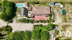 Domaine à Saint-Laurent-d'Aigouze (30220)