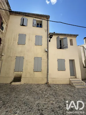 Apartment in Saint-Gilles (30800)