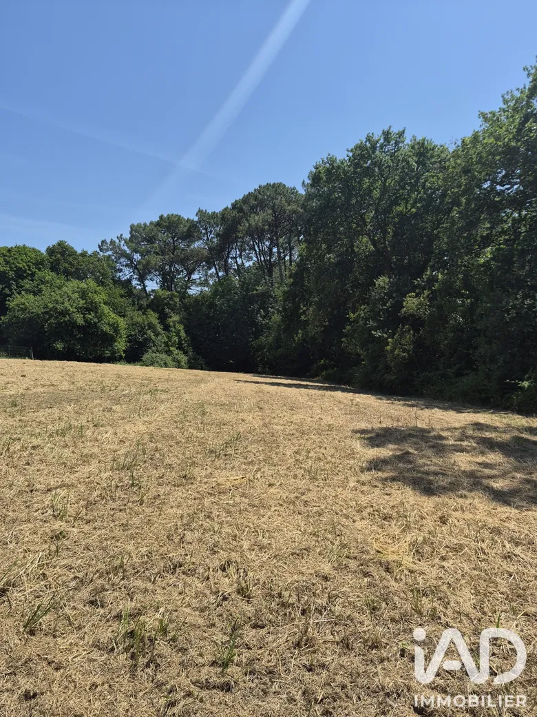 Terrain à bâtir à Boucau (64340) · 250 000 €