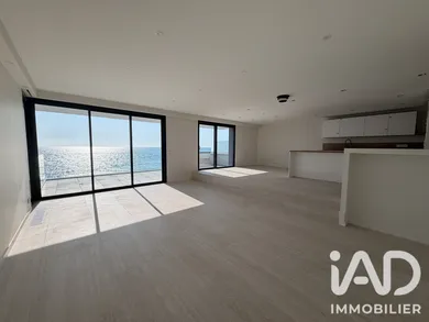 Architectural house in Agon-Coutainville (50230)