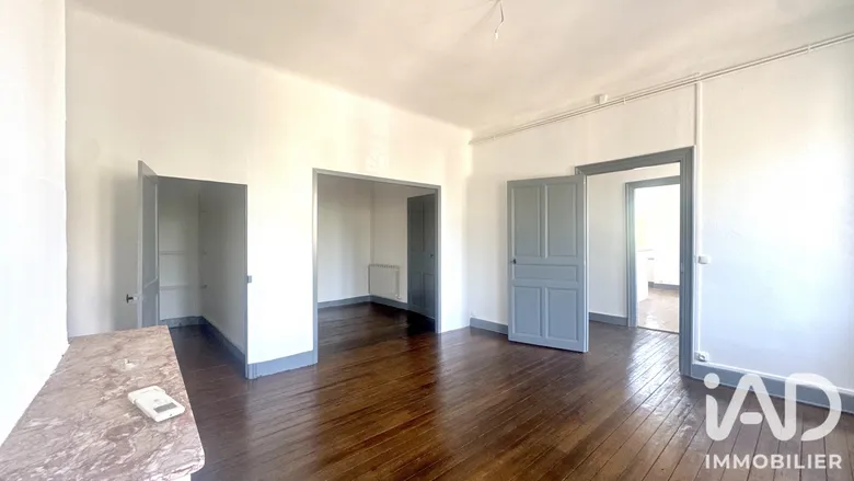 Appartement 5 pièces 133 m² · à Pont-Saint-Esprit · 133 m² · 119 000 €