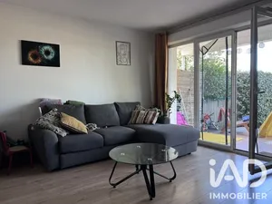 Apartment in Parempuyre (33290)