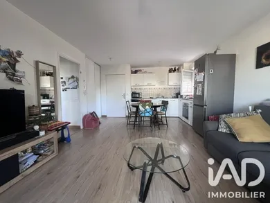 Apartment in Parempuyre (33290)