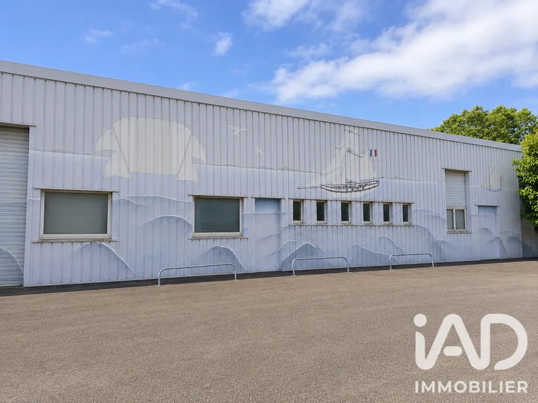 Murs commerciaux à Les Mureaux (78130) · 400 m² · 2 438 000 €