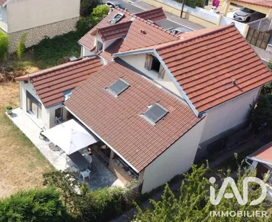 Maison à Neuilly-sur-Marne (93330)