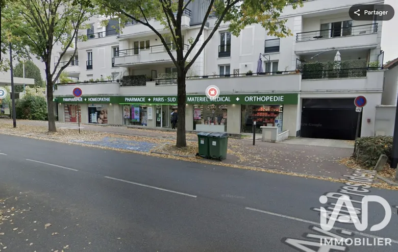 Local commercial 337 m² · à Antony · 337 m² · 3 180 000 €