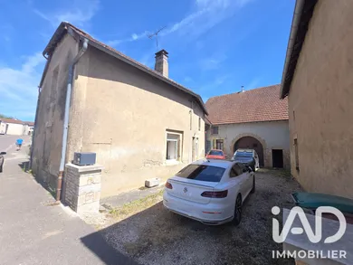 Village house in Scey-sur-Saône-et-Saint-Albin (70360)