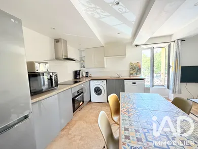 Apartment in Orange (84100)