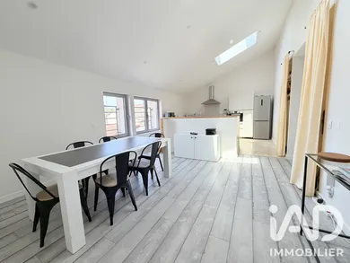 Apartment in Orange (84100)
