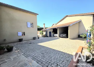 Maison de village à Saint-Marcellin-en-Forez (42680)