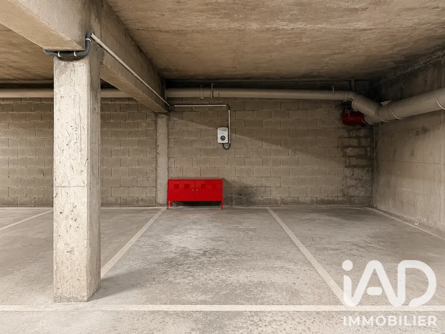 Parking à Paris (75011) photo 3