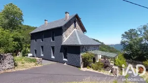 House in Besse-et-Saint-Anastaise (63610)