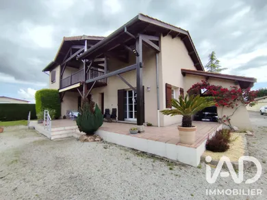Maison traditionnelle à Montrond-les-Bains (42210)