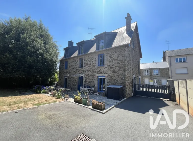Maison 9 pièces 267 m² · à Fougères · 267 m² · 360 000 €