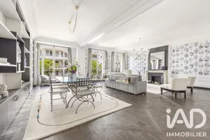 Appartement à Paris (75016)