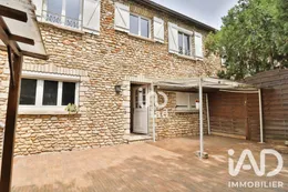 Townhouse in Plaisir (78370)