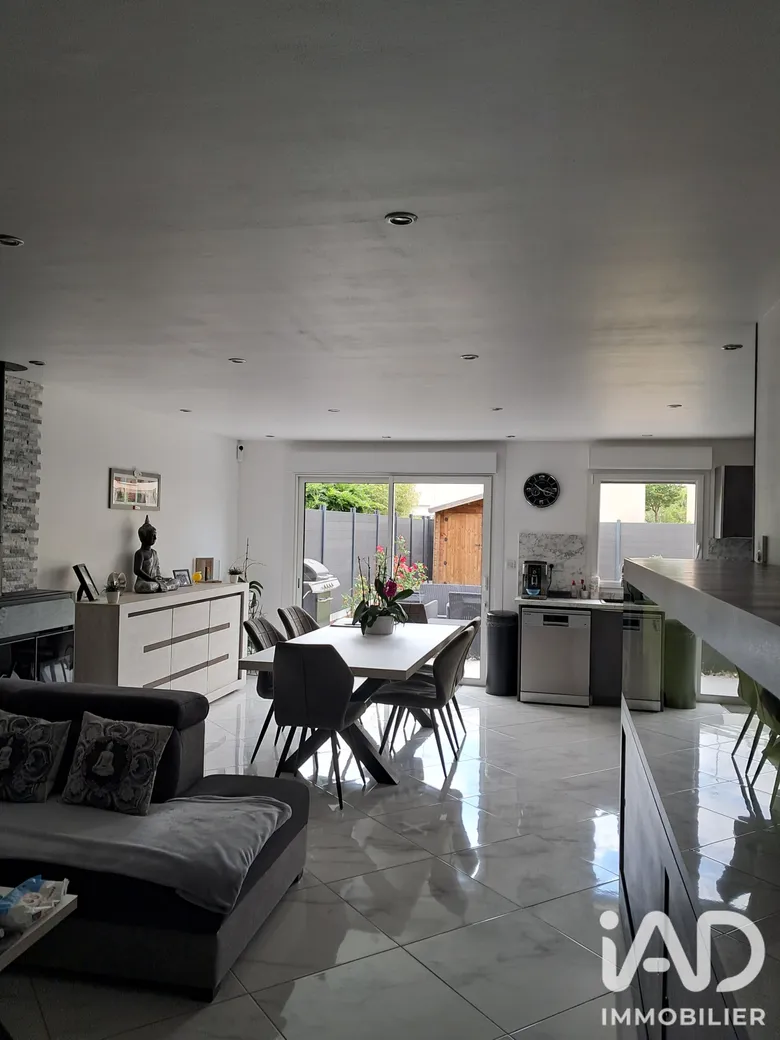 Maison 5 pièces 88 m² · à Courcelles-lès-Lens · 88 m² · 245 000 €