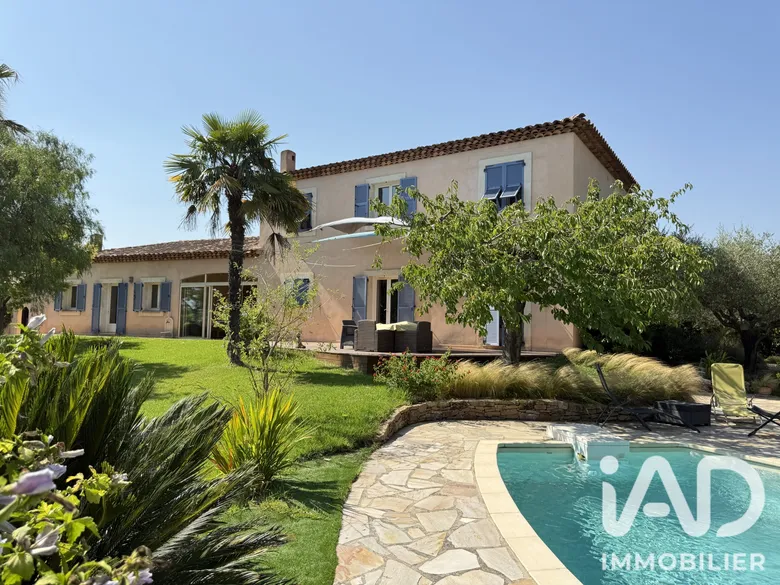 Maison 7 pièces 215 m² · à Solliès-Ville · 215,3 m² · 1 248 000 €