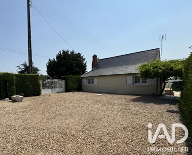 Maison de campagne à Vivy (49680)