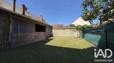 Building in Vaux-sur-Seine (78740)