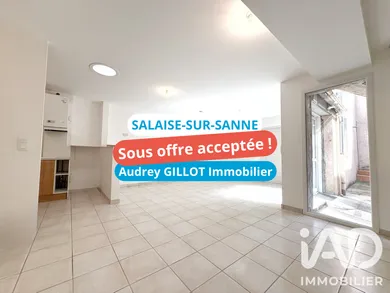 Apartment in Salaise-sur-Sanne (38150)