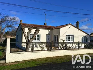 House in Coutras (33230)