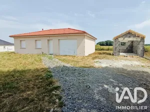 Detached house in Montaner (64460)