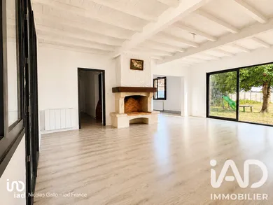 Maison à Montagne (33570)