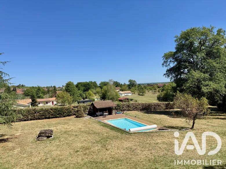 Maison 5 pièces 100 m² · à Saint-Martial-de-Nabirat · 100 m² · 170 000 €