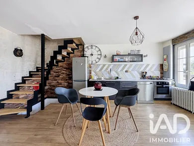 Maison de ville à Loire-Authion (49250)