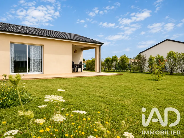Maison 4 pièces 115 m² · à Ménesplet · 115 m² · 240 000 €