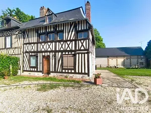 Immeuble à Arelaune-en-Seine (76940)
