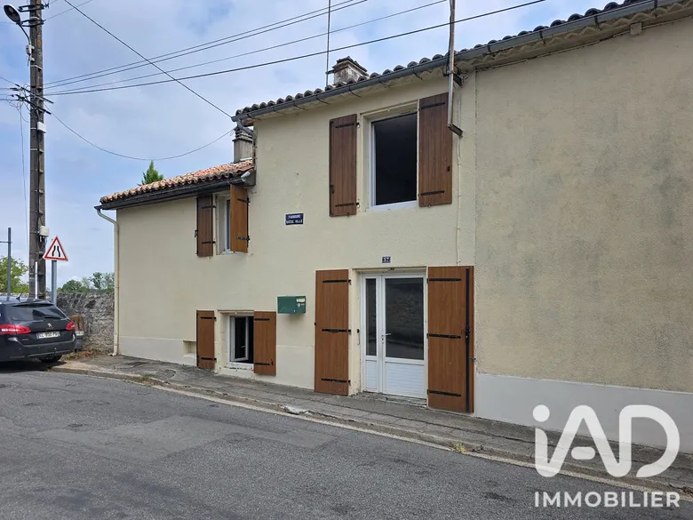 Maison 4 pièces 84 m² · à La Rochefoucauld · 84 m² · 59 000 €