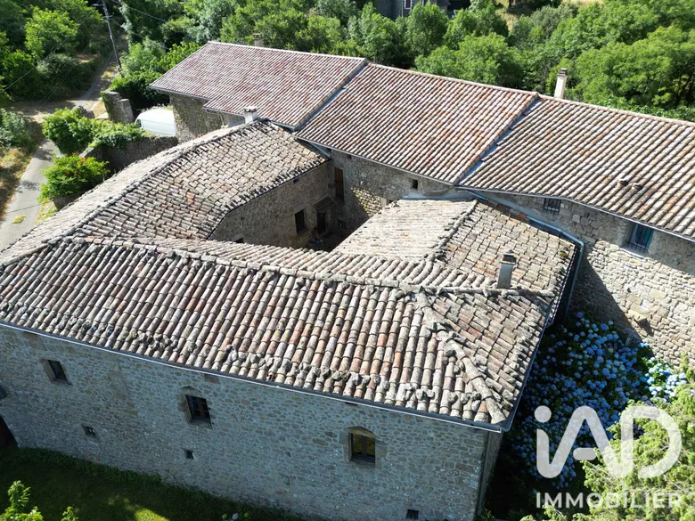 Maison 5 pièces 155 m² · à Saint-Cirgues-de-Prades · 155 m² · 265 000 €