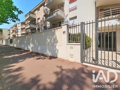 Appartement à Brie-Comte-Robert (77170)