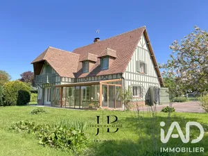 Mansion in Bonneville-sur-Touques (14800)