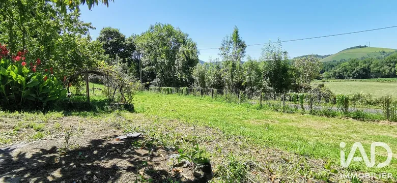 Terrain à bâtir à Eysus (64400) · 49 000 €