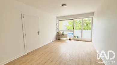 Apartment in Melun (77000)