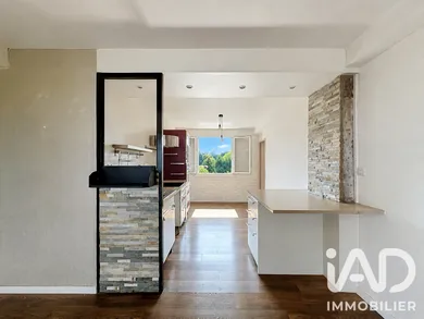 Apartment in Sainte-Foy-lès-Lyon (69110)