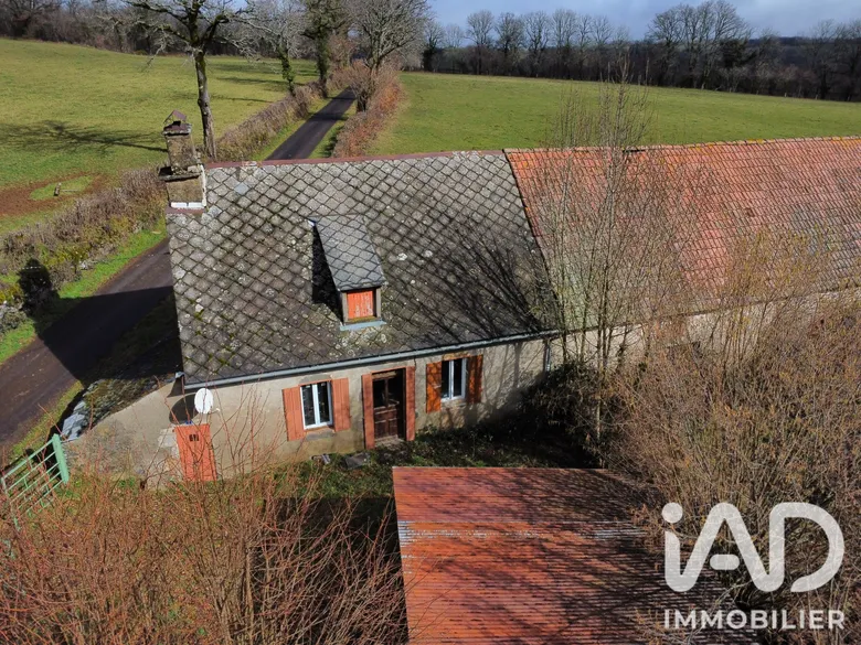 Maison 3 pièces 77 m² · à Ally · 77 m² · 39 000 €