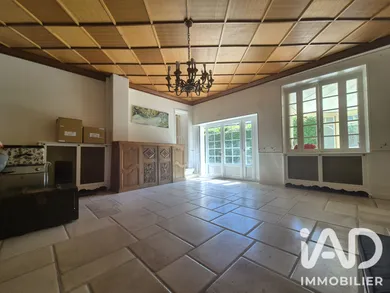 Maison de campagne à Champigny (89340)