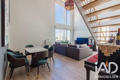 Apartment in Bordeaux (33300)