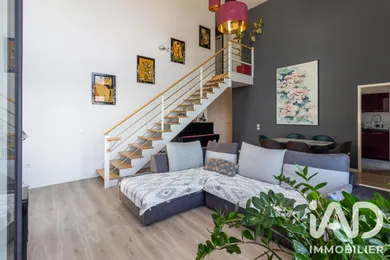 Apartment in Bordeaux (33300)