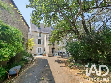 Castle in Chef-Boutonne (79110)