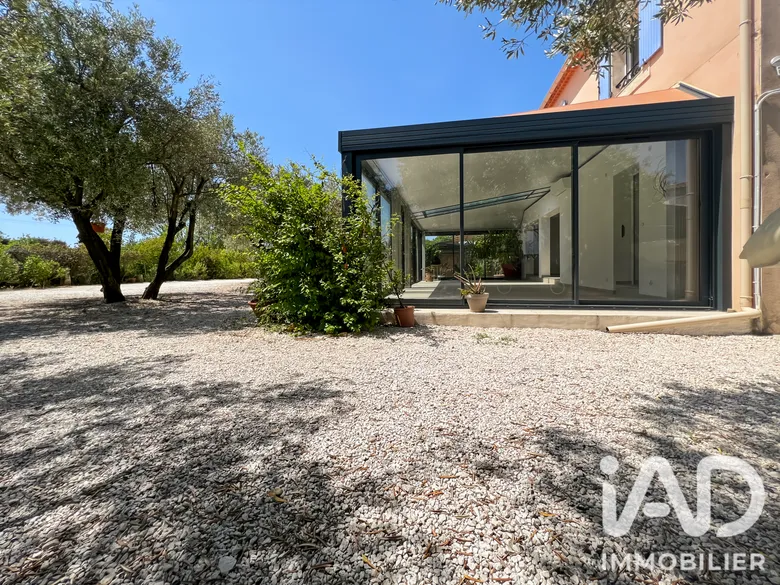 Maison 8 pièces 211 m² · à Saint-Martin-de-Crau · 211 m² · 525 000 €