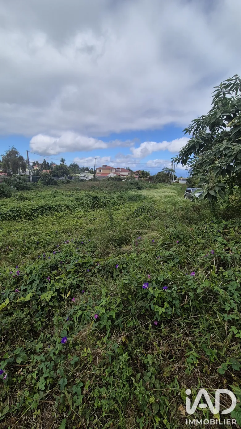 Terrain à bâtir à Le Tampon (97430) · 126 000 €