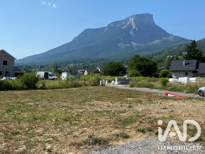 Terrain à bâtir à Apremont (73190) · 225 000 €